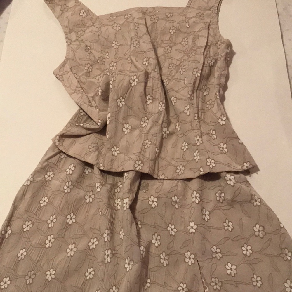 Top & skirt set. Cream color, size 9/10